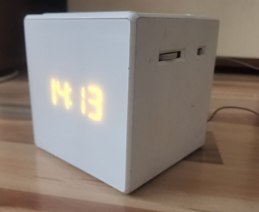 Boxa radio cu ceas Sony ICF C1