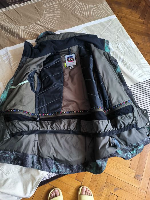 Яке сноуборд Burton
