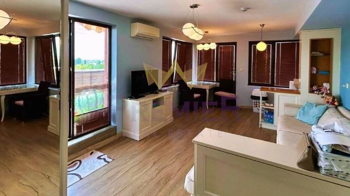 Продава се Двустаен апартамент в к.к. Слънчев бряг - 87 кв.м за 613 €/кв.м - Снимка #5