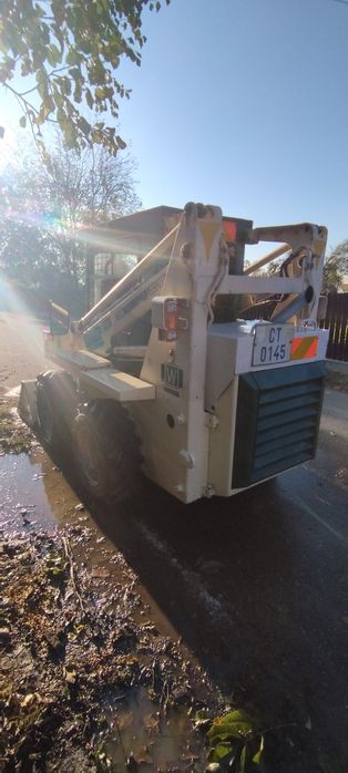 Vând bobcat 2003  joystick (mini încărcător )LOCUST 750 motor yanmar 4