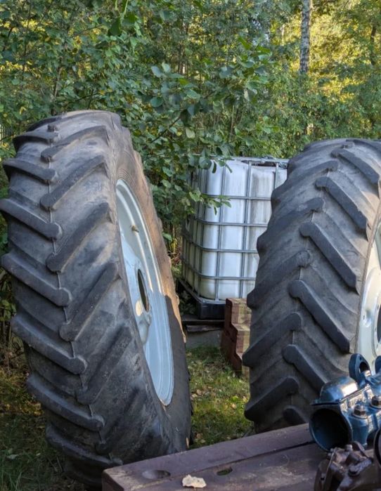 Продам комплектные колеса на на трактор