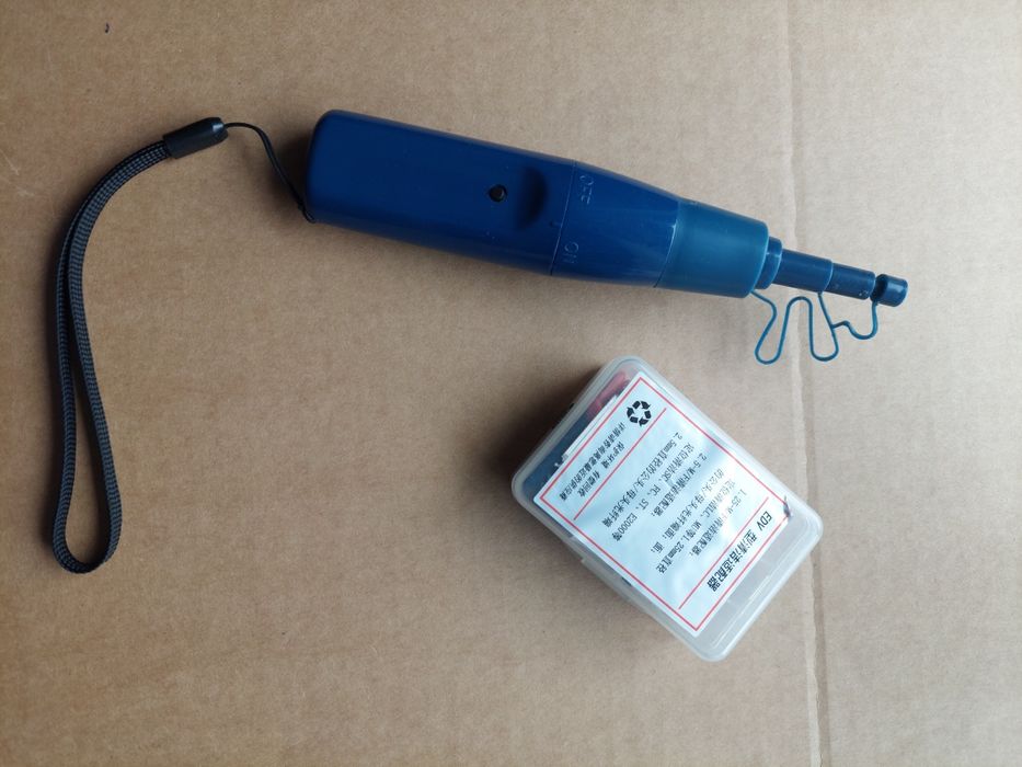 Fibra optica - dispozitiv de curățat conectori fibra optica