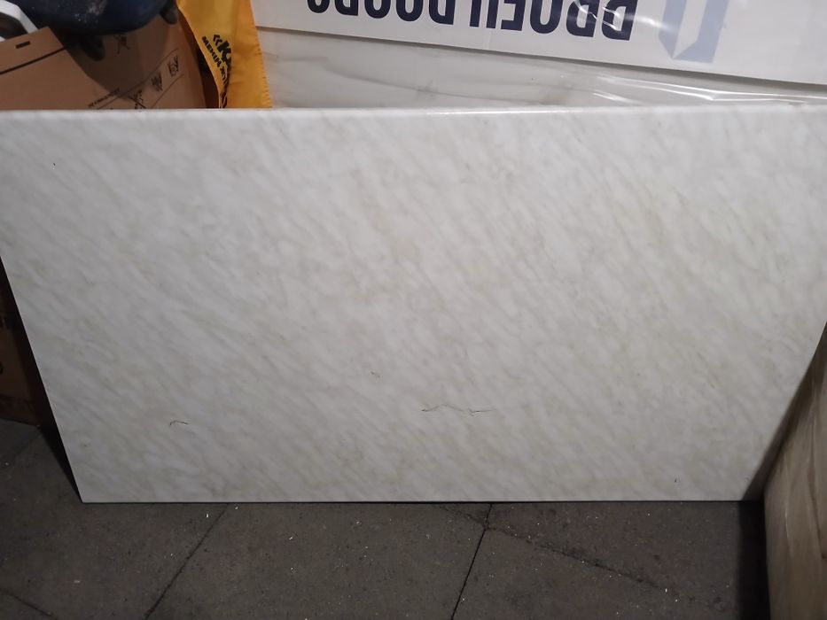 Продам стол кухонный