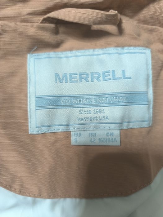 Продам ветровку на девочку