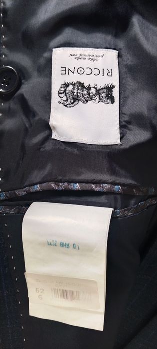 Продам костюм riccone