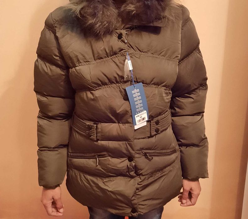 женски якета Има ги в налично различни цветове