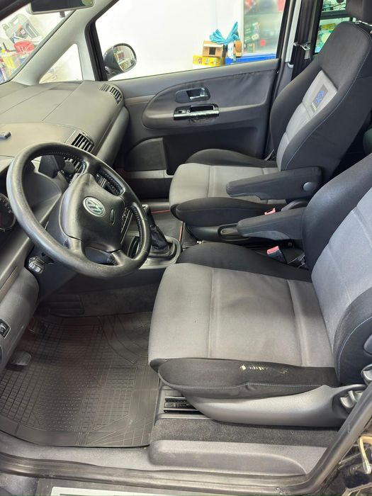 VW Sharan de 150 cp An 2005 CITITI ANUNTUL