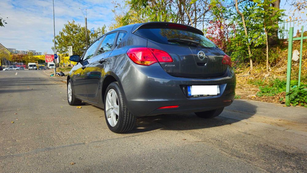 OPEL Astra 2011 — imagine 4