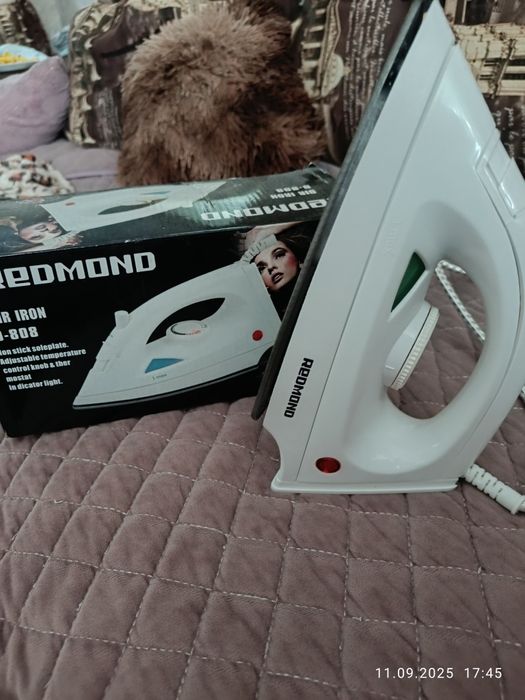 Продам утюг маленький