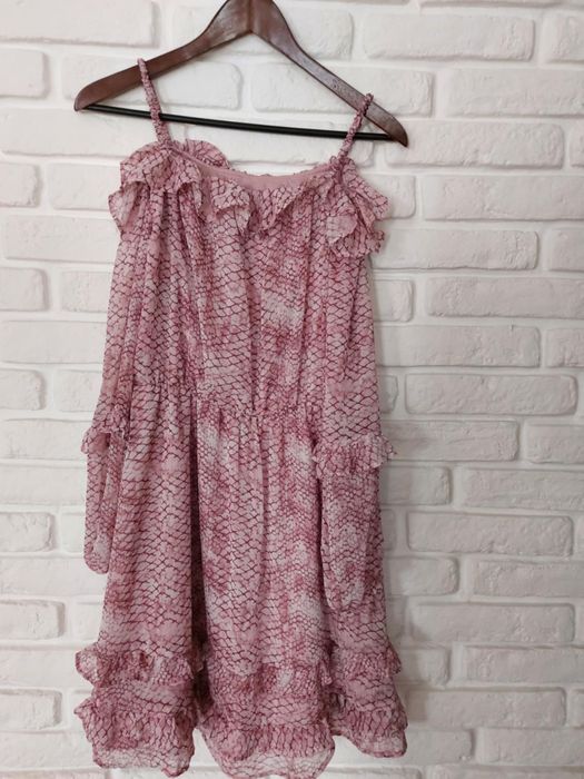 Продавам елегантни рокли