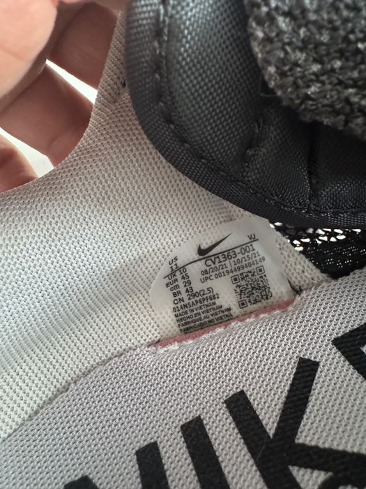 Nike Sacai marime 45