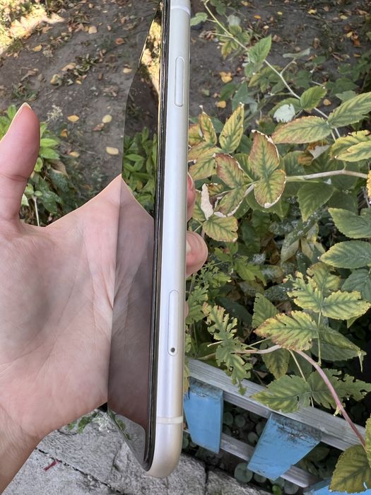 iPhone 11 продам