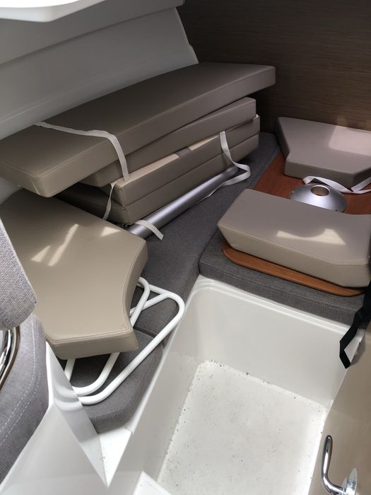 Ambarcatiune Beneteau Antares 7 - 160 ore, echipare completa, peridoc