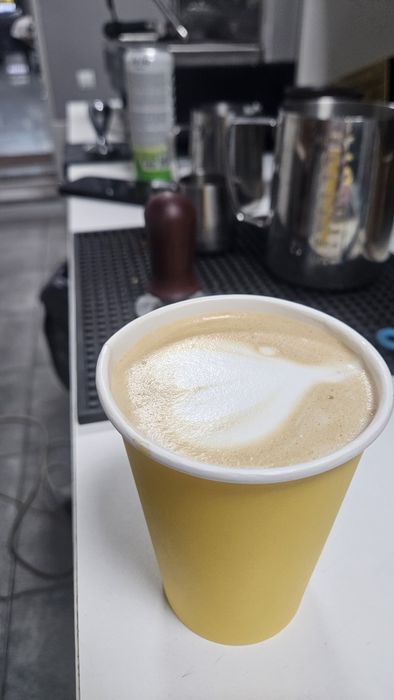 Сдаётся мини кофейня внутри автосалона