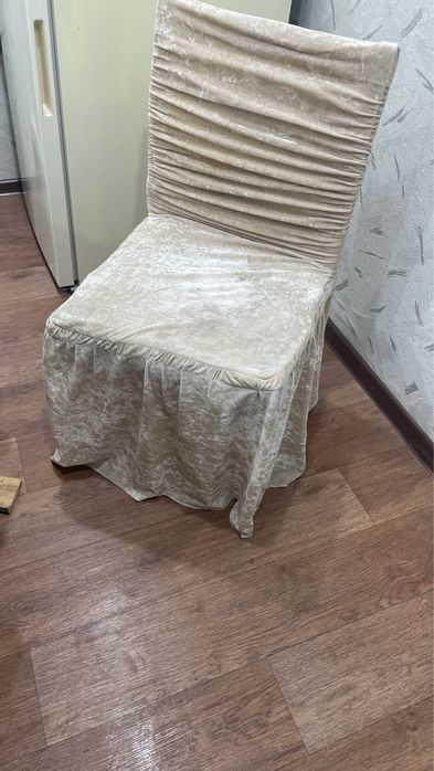 Стол 15000, стул 5000