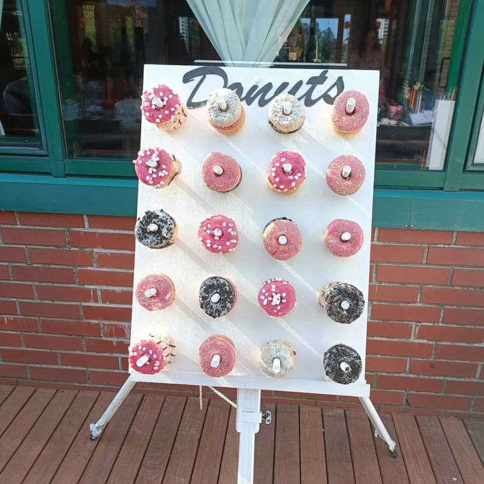 Toneta de limonada , vata de zahar , clătite , pop corn , hott dog