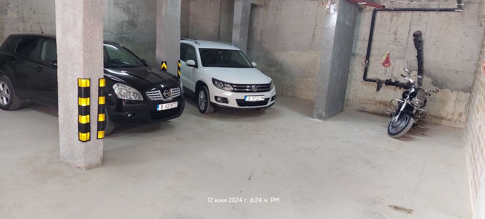 Дава се под наем Гараж / Паркомясто в Варна, Възраждане 1 - 350 кв.м за 61.2 € - Снимка #3