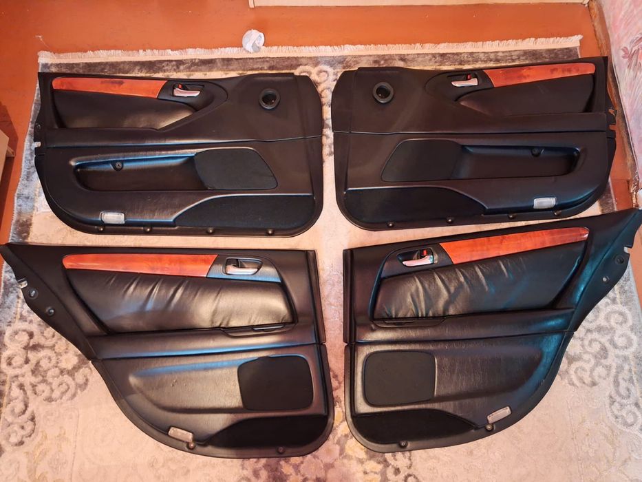 Продам дверные карты aristo / lexus gs 300