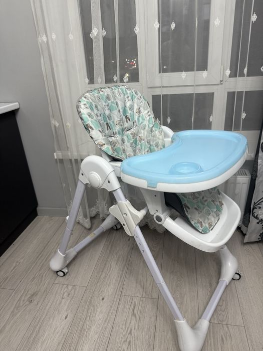 Продам детский столик