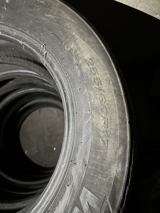 Продам резину на 255/60/17