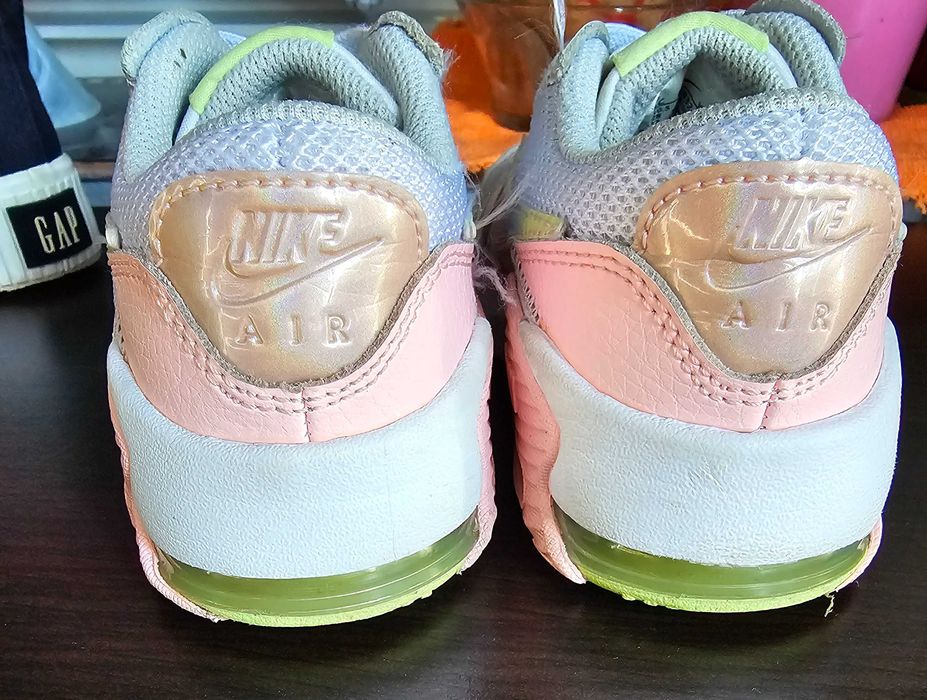 Обувки Nike 28 размер  и кецове GAP 28 размер  .За двата чифта 50лв