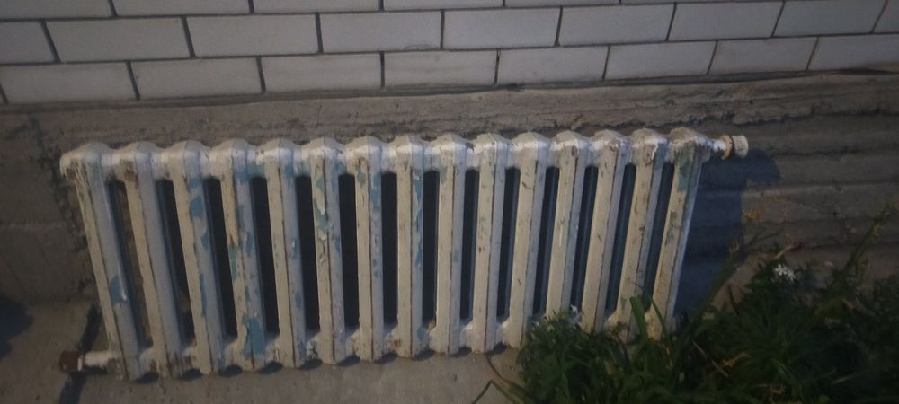 Продам чугунный батареи отопления