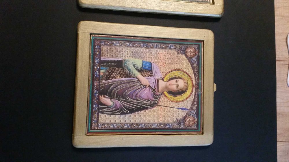 2 икони в много хубави рамки по 5 Евро за 1 икона!