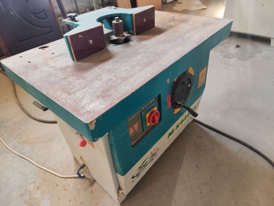 Вертикал фреза МХ 5117А сотилади.