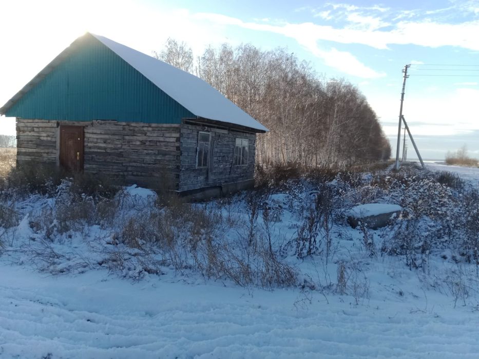 Участок с домом недостроенный