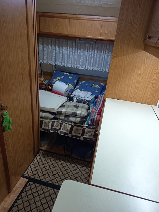 Rulota cu 2 spatii de dormit