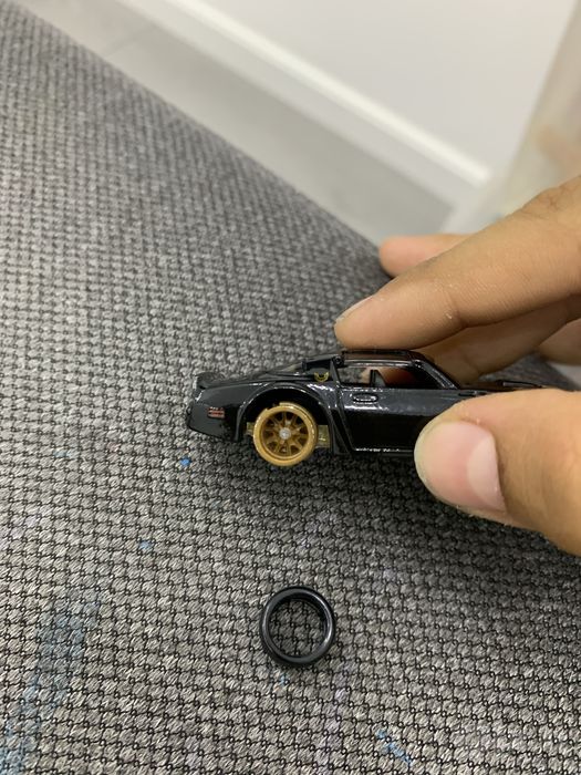 Очень редкая hot wheels pontiac firebird можно снять кузов FNDF