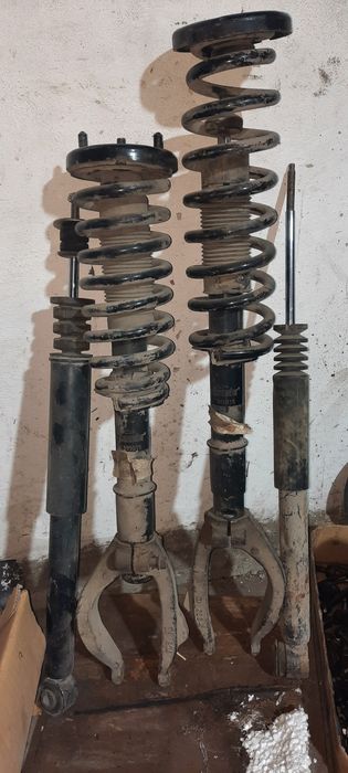 Продам амортизаторы от хонда ларгус