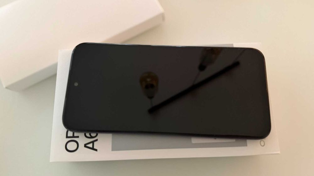 Мобилен телефон OPPO A6x Black Purple
