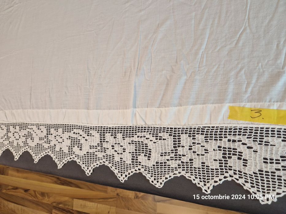 Cearceafuri traditionale din bumbac cu dantela lucrata manual