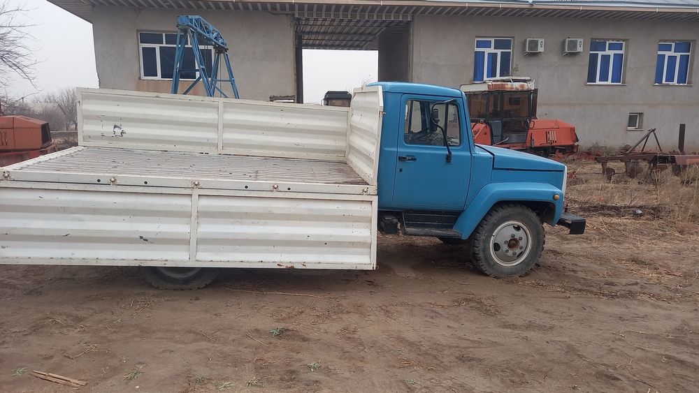 Газ33 07 юк машинаси.