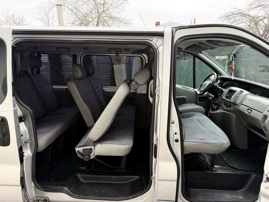 Vand Renault Trafic 8+1