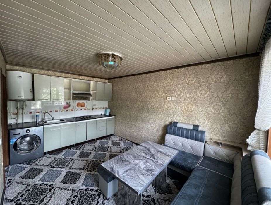 ...Сдаётся квартира в Яккасарой, район Шота Руставели. Без маклера.