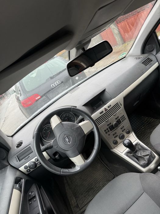 Opel Astra H 2007 1.9 cdti, necesita schimb ambreiaj