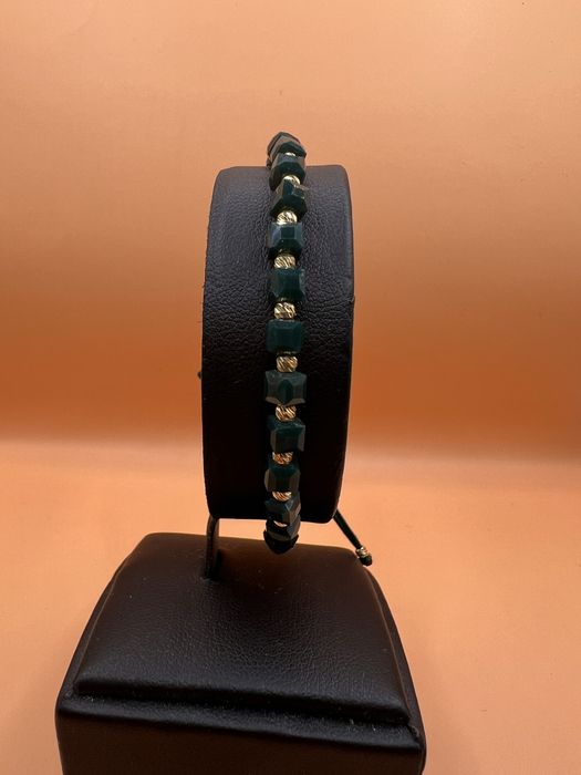 Продам золотые браслеты.