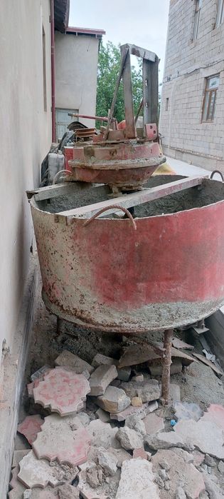 Шлакоблок ускинаси сотилади