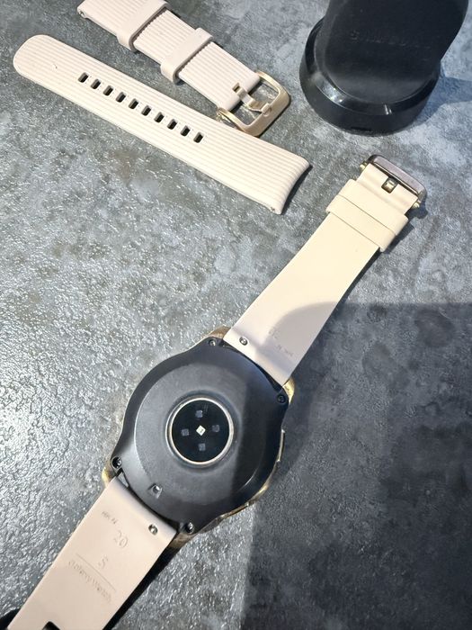 Смарт часовник Samsung