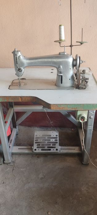 Продам швейных машины