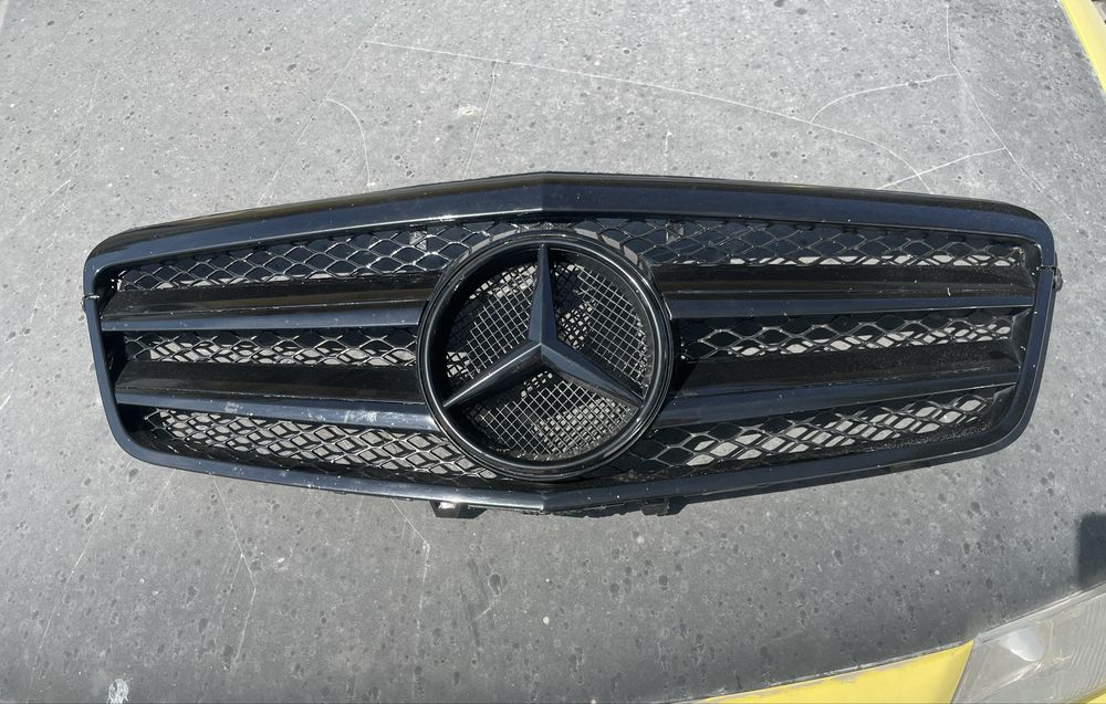 Решетка Mercedes E клас W212