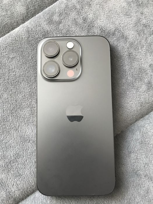 Продам iphone 15 pro