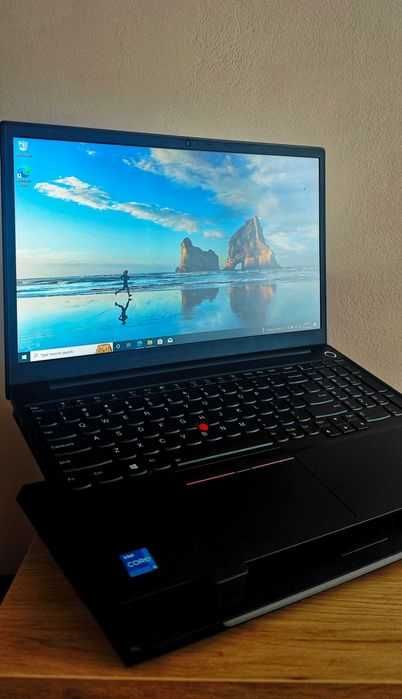 Продавам лаптоп Lenovo ThinkPad E15 Gen 2