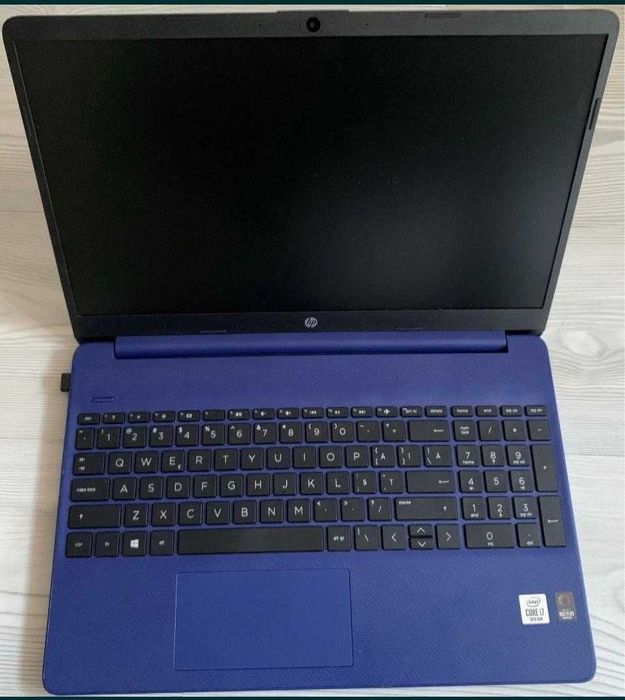 HP 15s-fq1105n; Intel® Coret™ i7-1065G7