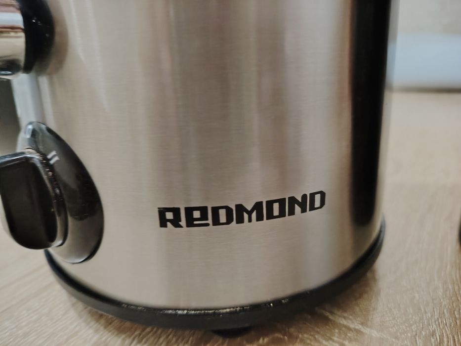 Соковыжималка новый