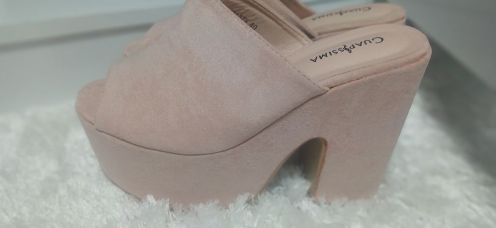 Дамски отворени чехли набук чисто нови