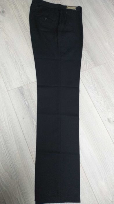 Мужские брюки молодежные