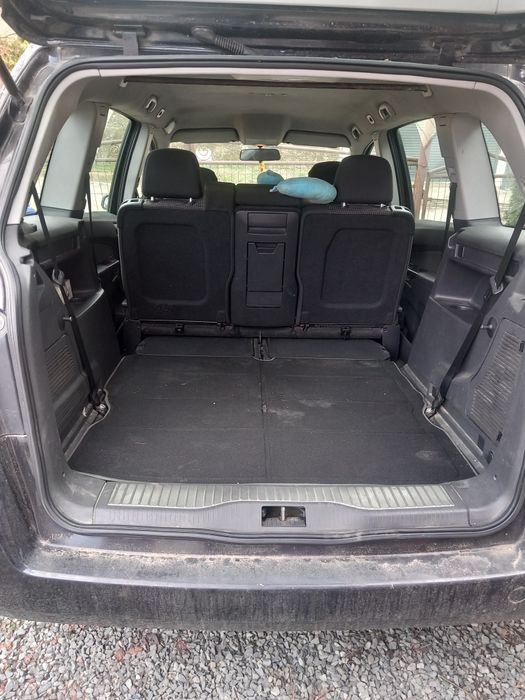 Vând Opel zafira 7 locuri